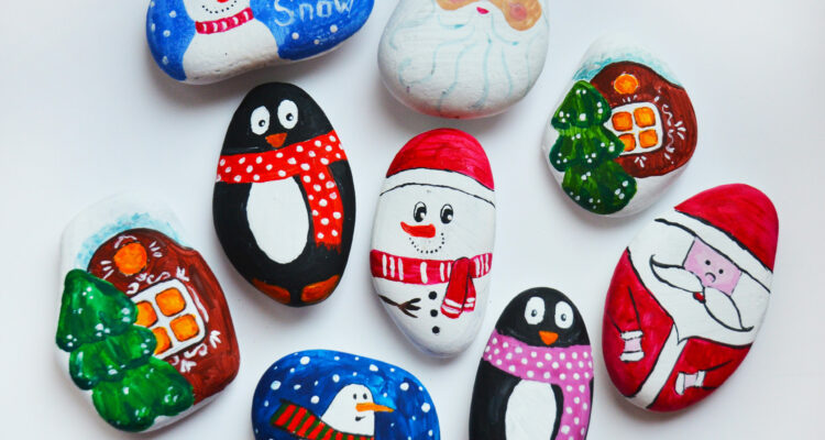 Painted,Pebbles,Stones.,Christmas,Souvenirs,For,Kids.