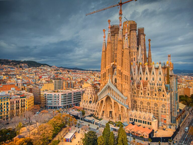 reserver vos entrees pour la sagrada familia 768x576