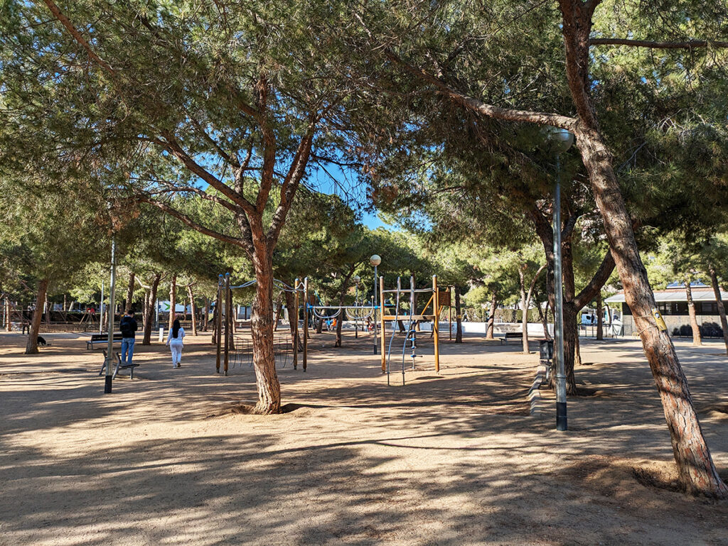 parc avec air de jeux barcelone