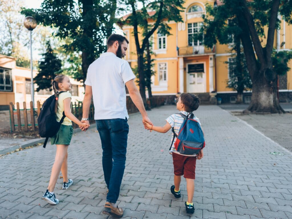 permiso parental retribuido espagne