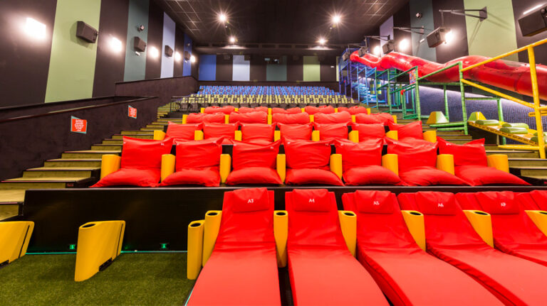 salle ciné enfants barcelone
