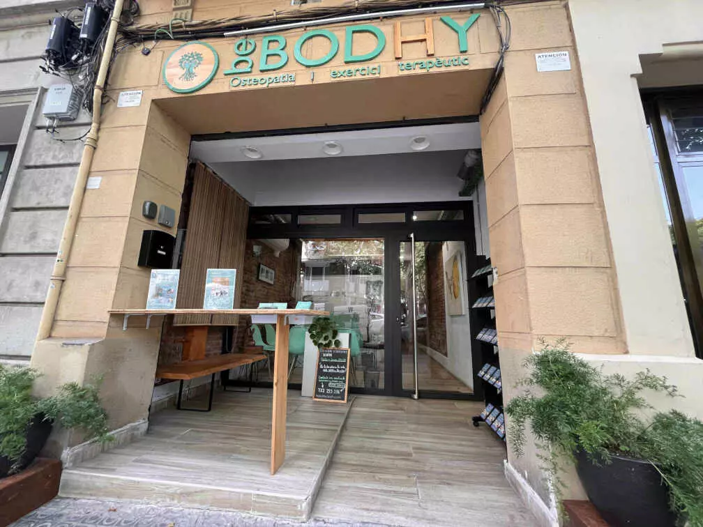clinica-osteopatia-en-barcelona.jpg