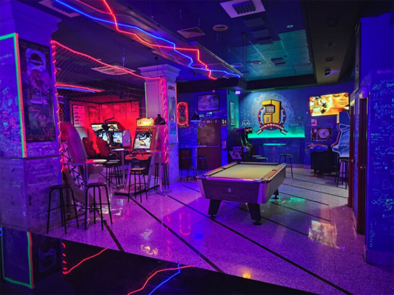 retro game bar barcelone 1 768x574