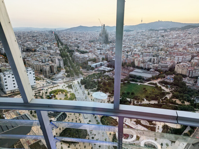gratte ciel barcelone 1 768x577