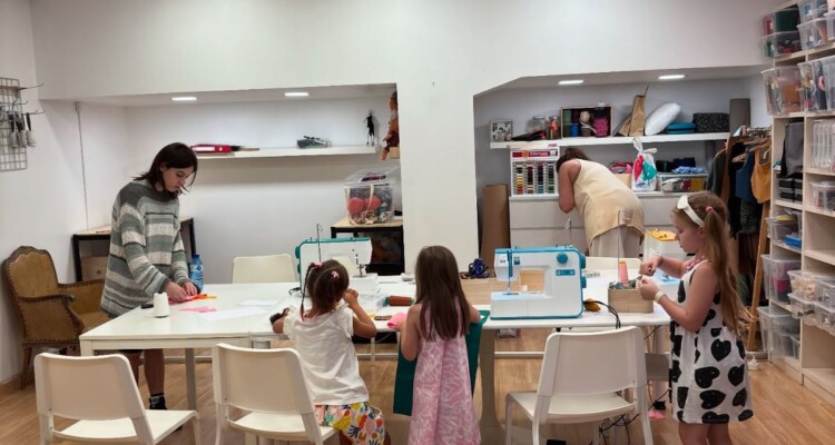 curso costura niños barcelona